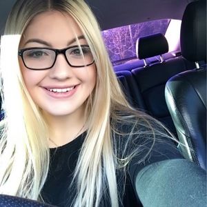 Meet your Posher, Kristina